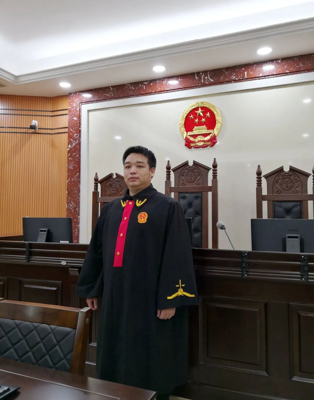 【政法先锋】"十年如一日" | 谢铺成:一名扎根基层的人民法官