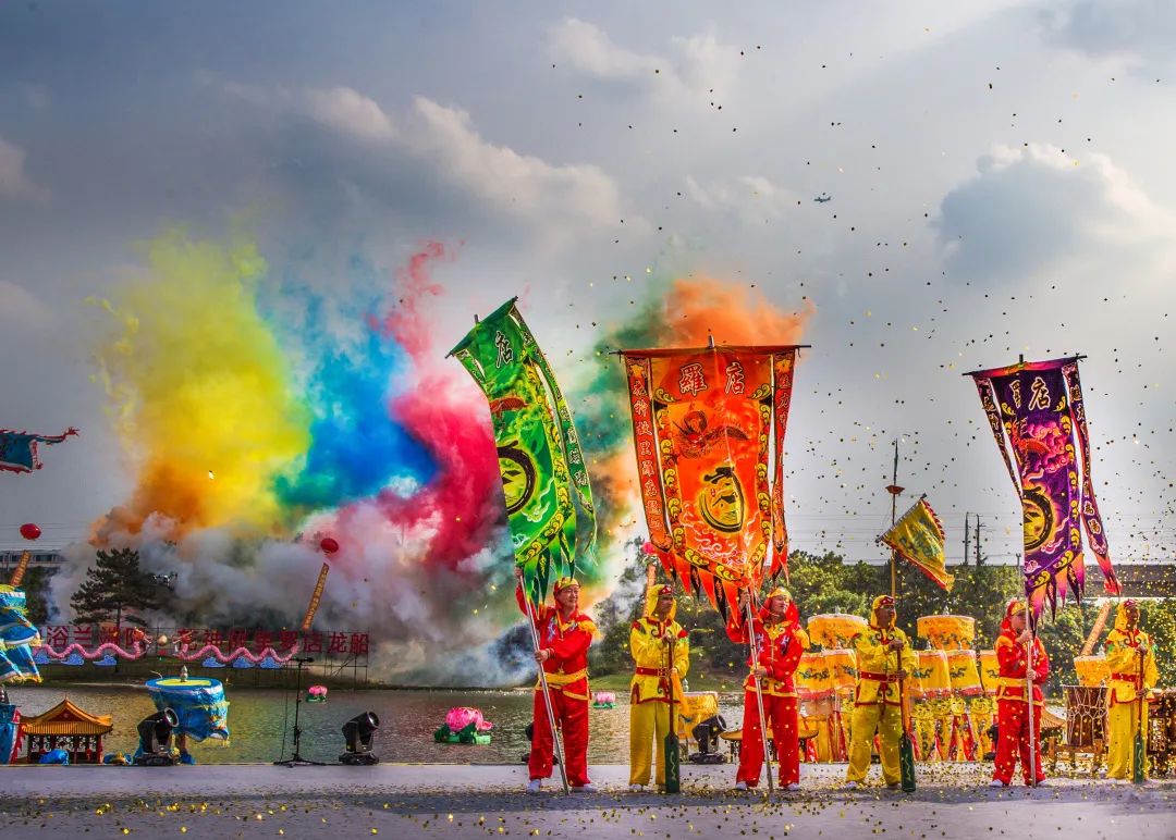 今天端午节上海这些彩旗飘扬的非遗龙船招数多