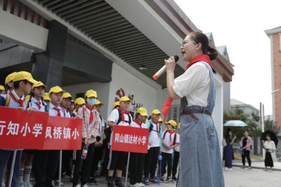 诸暨市青少年宫承办,枫桥镇团委协办,共有来自暨阳街道暨阳小学,枫桥