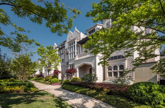 青岛西海岸之滨,灵山湾正席,半岛美庐地处集齐山海滩岛河园的宜居之地