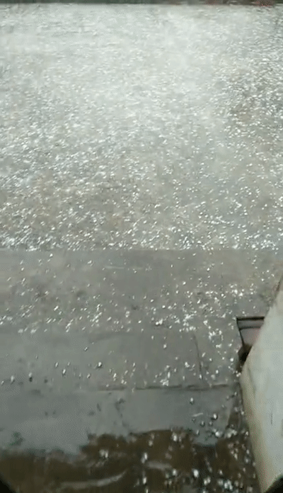 今天下午,贵州这里冰雹如雨下!