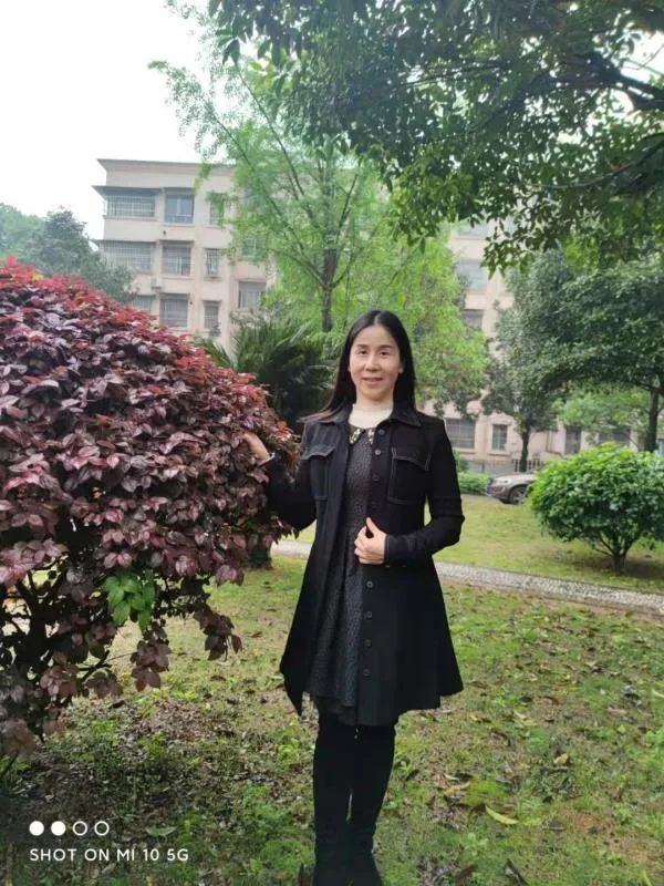 讲述者是宁乡市教师进修学校老师刘红梅《巾帼英雄的故事》第35期节目