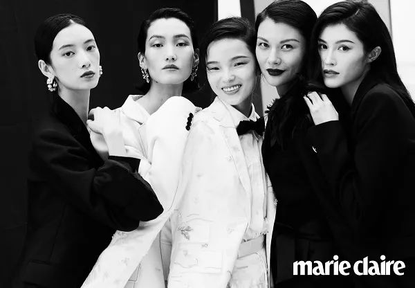 十四人合影站位 257.jpg