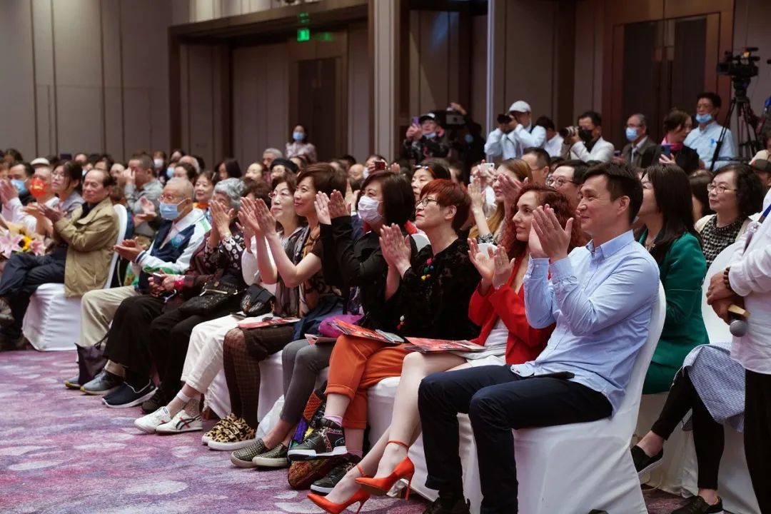 童自荣:向往崇高,报答观众,我圆了一场音乐朗诵会的梦76自述74