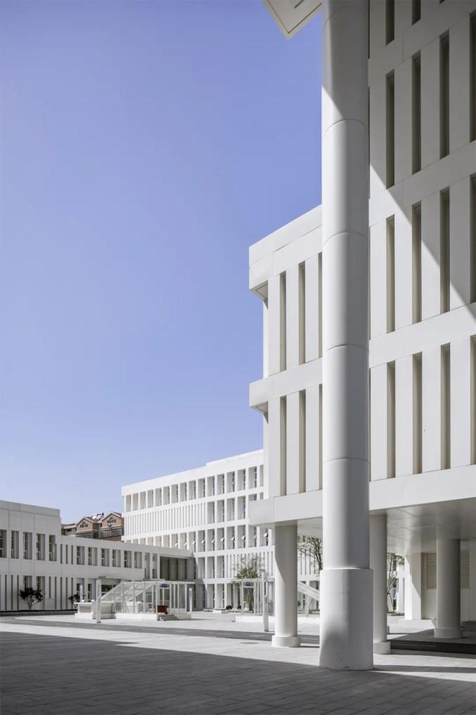 中央美术学院建筑7工作室设计沂南图书档案馆亮相