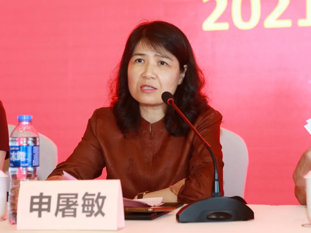 申屠敏对民盟上城区基层委员会的成立表示祝贺,并希望民盟上城区基层