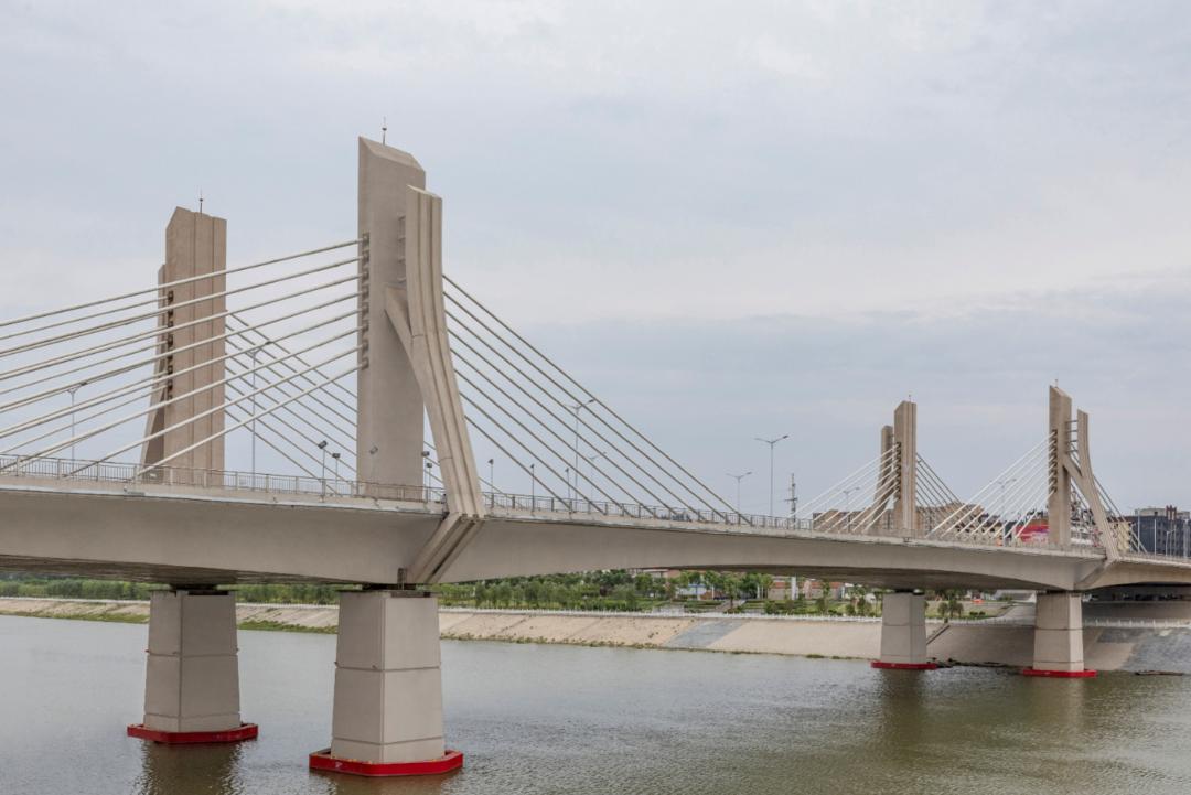 鲁山新规划沙河大桥图片
