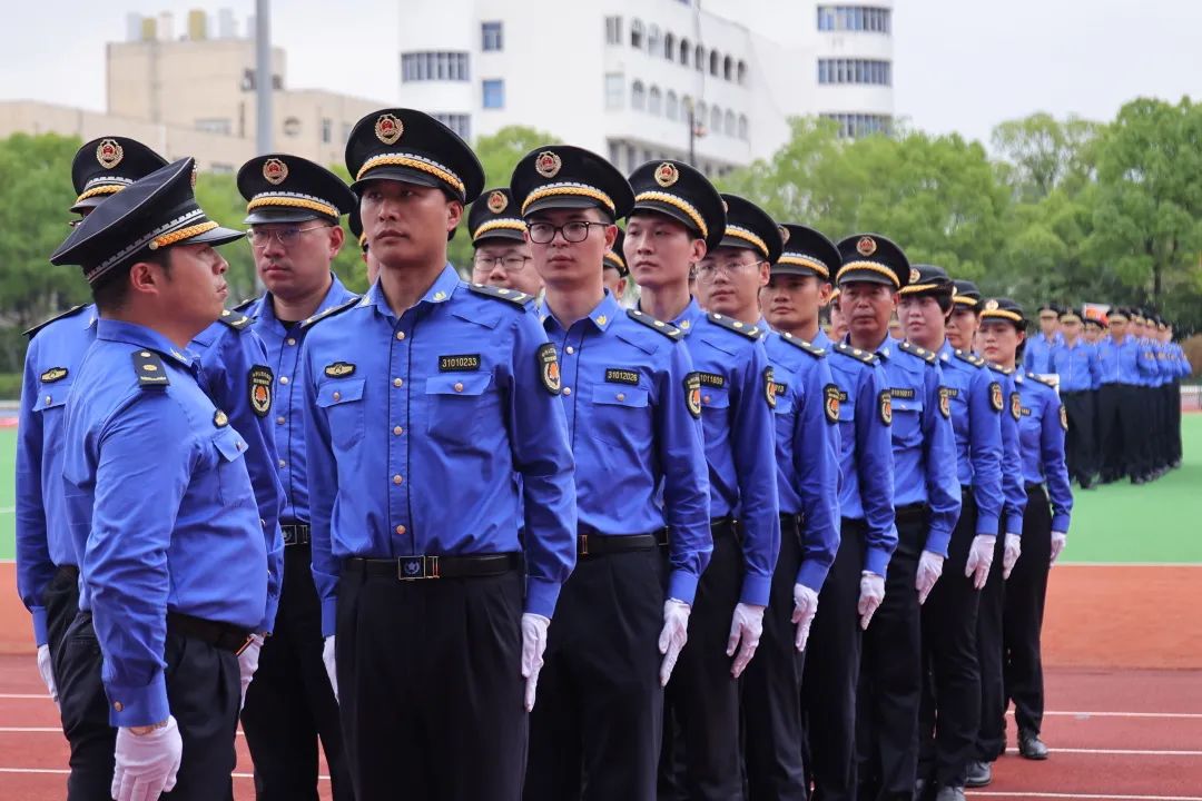 奋斗百年路启航新征程上海市城管执法系统举办队列会操比赛