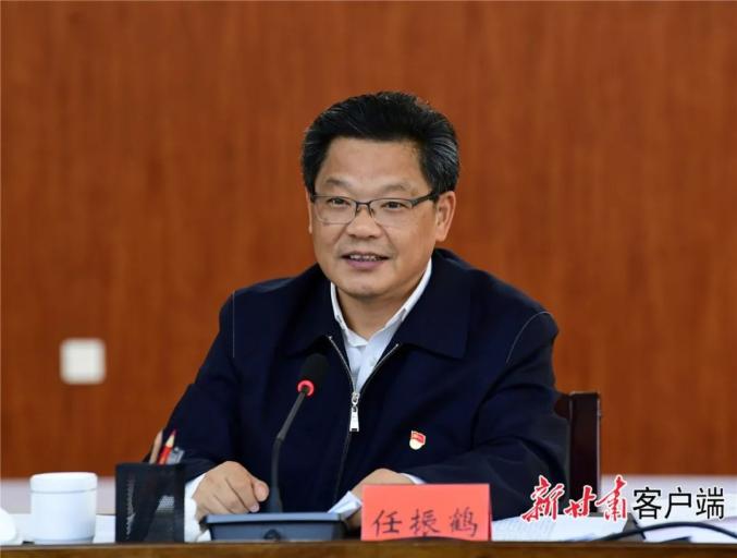 任振鹤同中青年干部培训班学员座谈