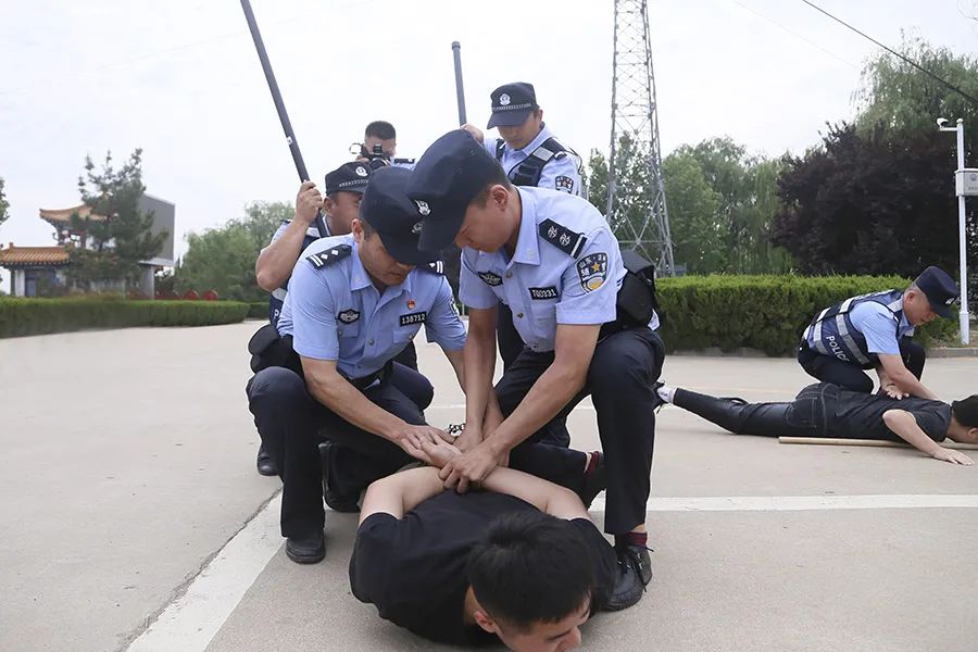 济南市公安局天桥区分局组织开展应急处突演练