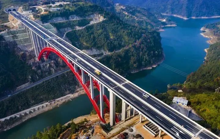 温武吉铁路泰顺段,通用航空机场,泰苍高速等一批重大项目前期取得实质