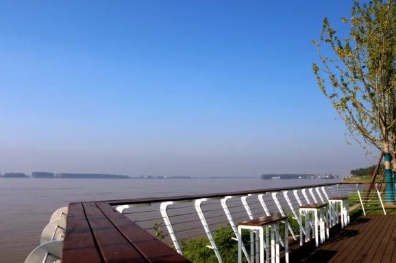 爱上枝江与滨江公园的约会