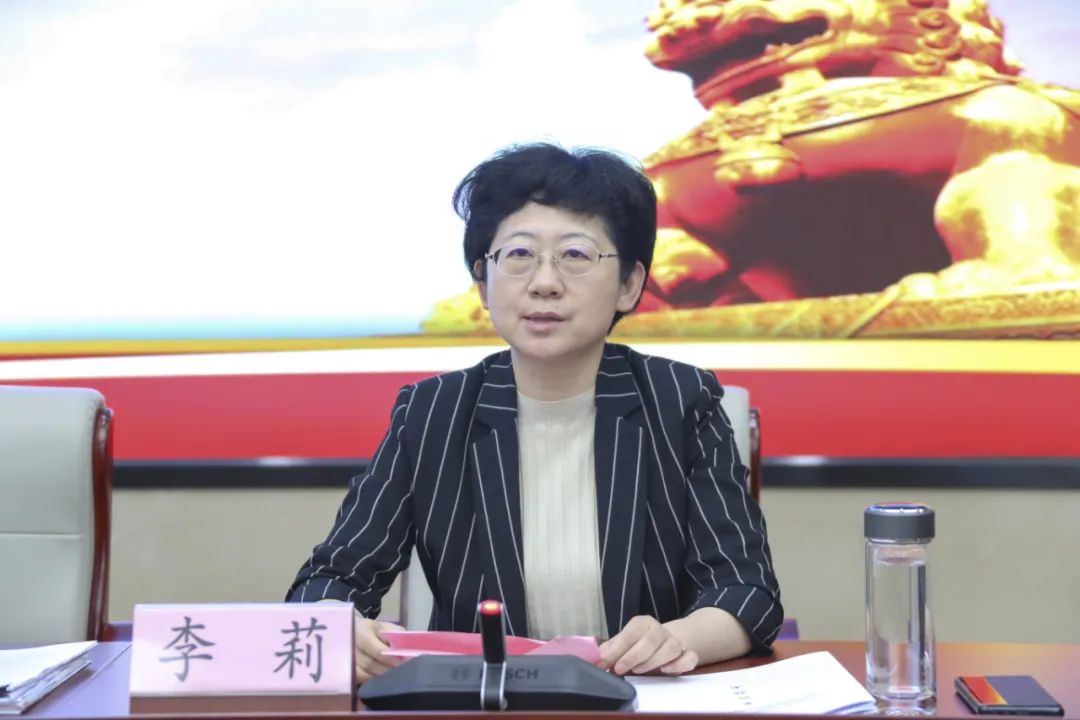 政治部副主任,教育处处长吕娜,江苏法治报副总编吴锦铭,赣榆区委常委