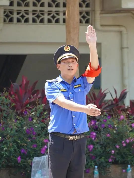 夯实五大基础景洪城管执法规范化建设迈出新步伐