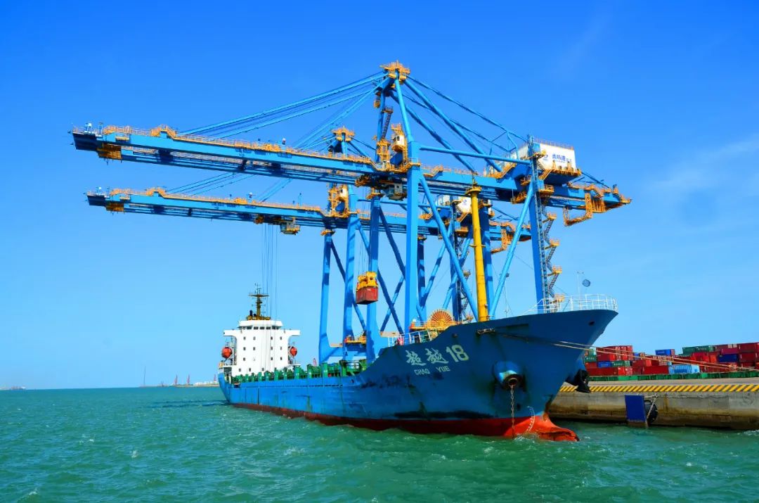 批准盐,碱两大企业实行跨行业联合成立山东潍坊海洋化工集团总公司