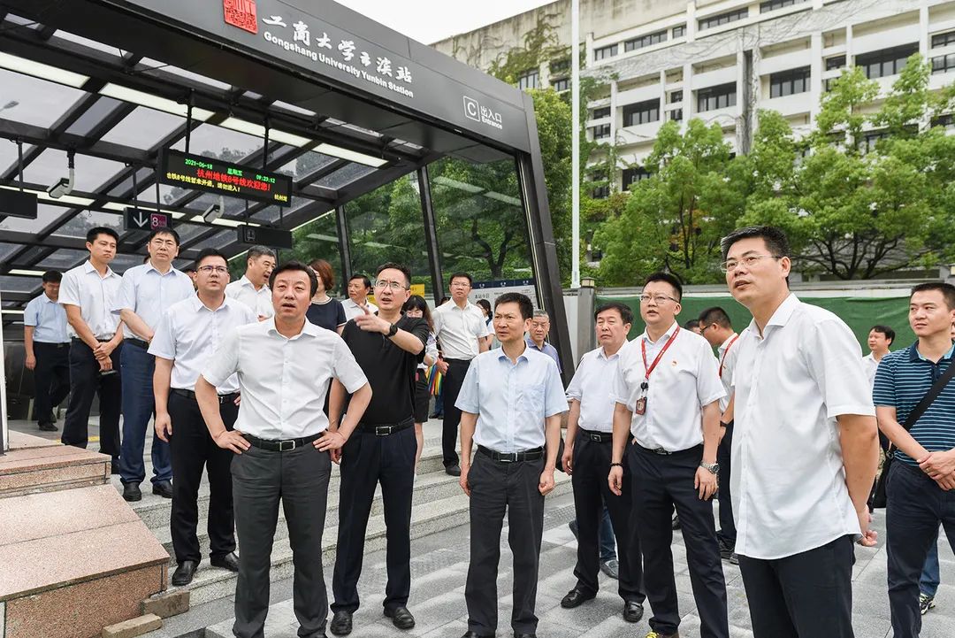 开通在即杭州市委常委常务副市长戴建平检查地铁8号线开通筹备情况