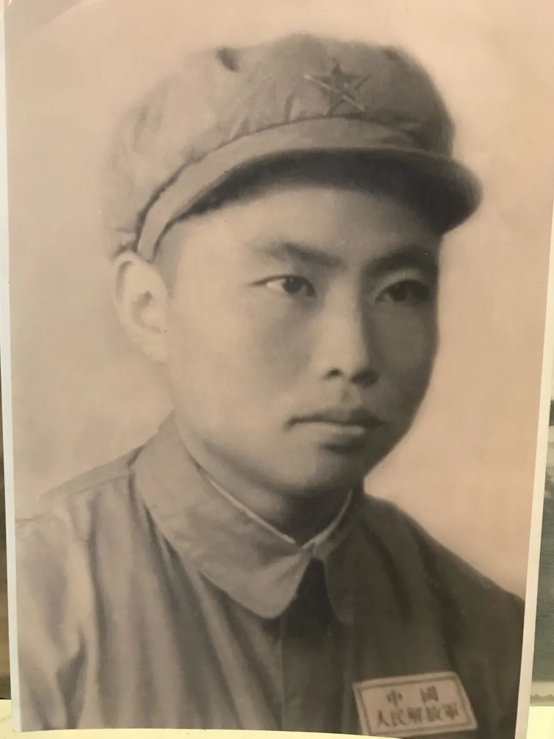 《上观新闻》：永不褪色的旗帜 | 首套人民币上的“模特”杨琦：党员就得活到老、学到老、革命到老_澎湃号·政务_澎湃新闻-The Paper