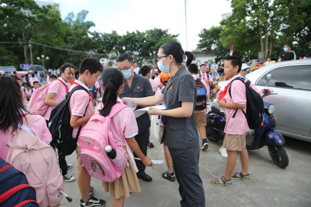 防城港市第三中学图片图片