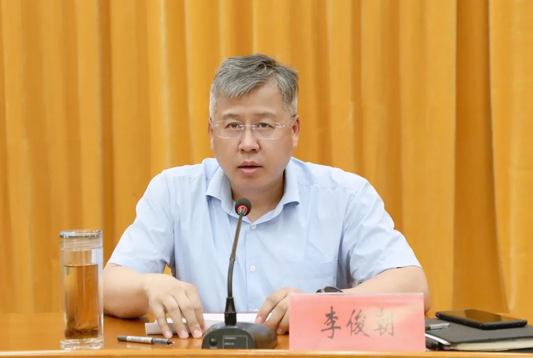 加速筑起"免疫屏障"!区委书记李俊朝主持召开疫苗工作会议