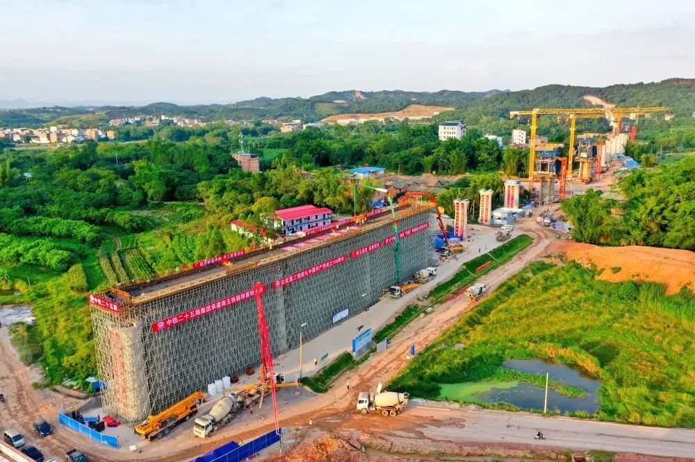 南玉高铁又有重要进展,这座特大桥