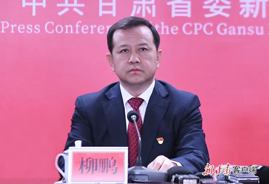 武威市古浪县黄花滩生态移民后续产业合作社党委书记 胡中山武威市