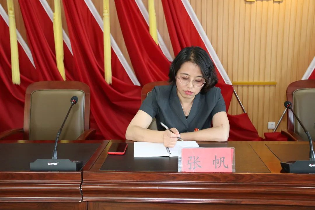 察右中旗人民法院开展"三个规定"政策宣讲报告会,筑牢防止干预,插手