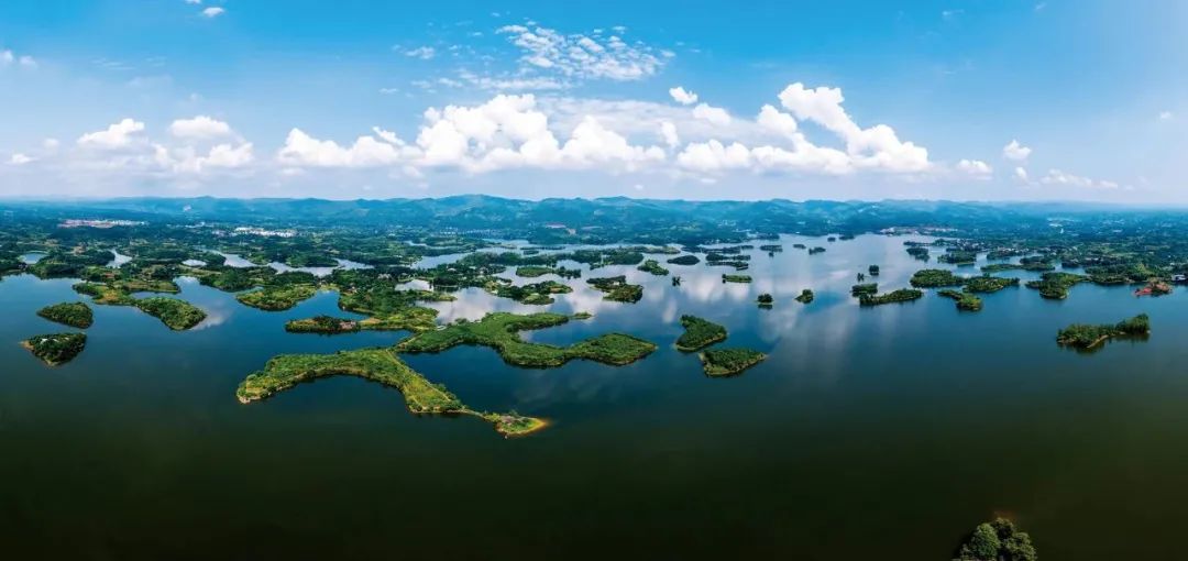线上大展成都的河流湖泊美得让人心醉