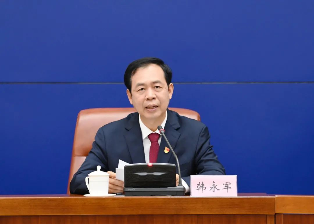 "传承红色基因 砥砺奋进前行 勇当强省会建设示范标兵