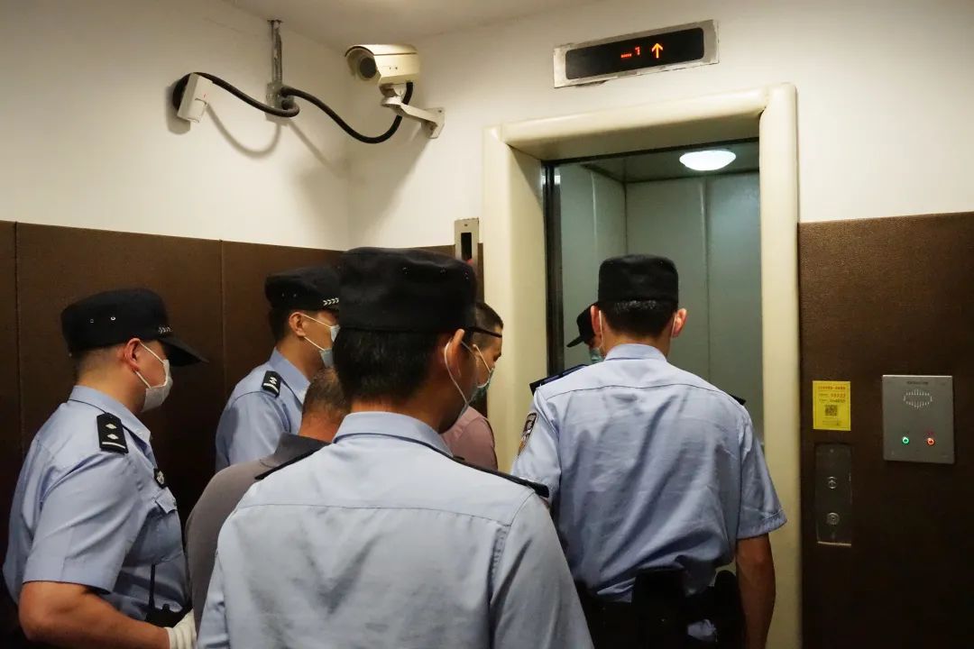 虎丘法院法警大隊開展遇執行押解車輛發生故障應急演練