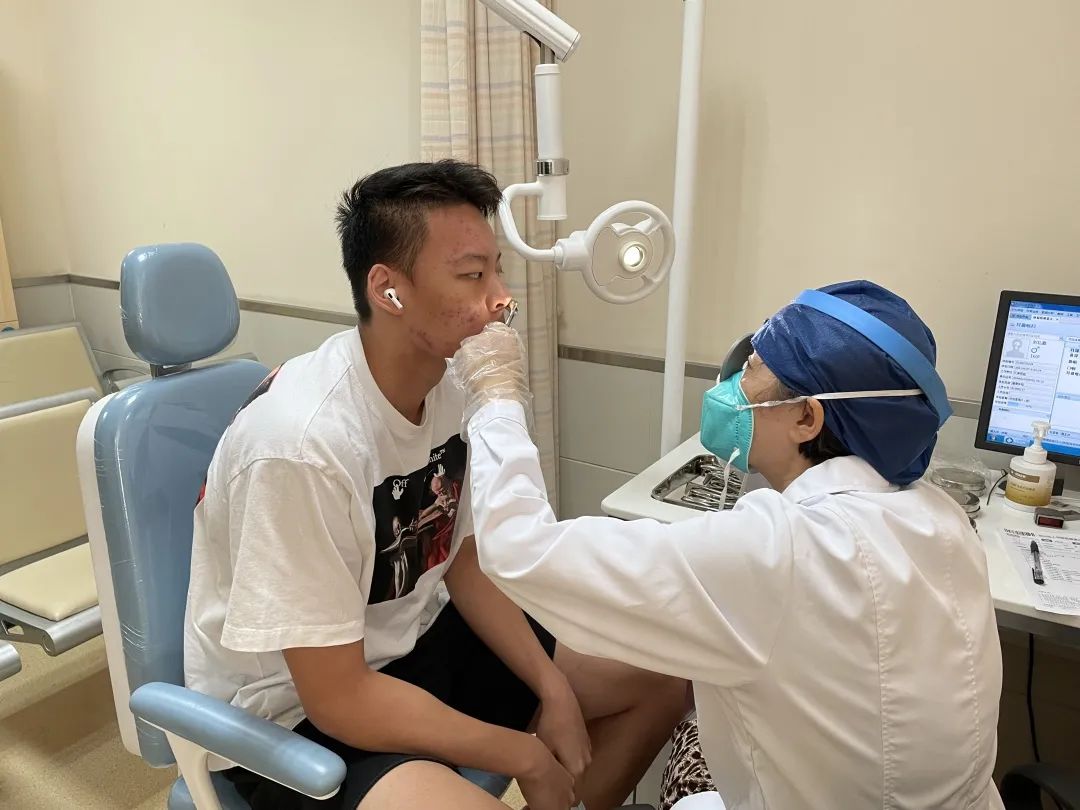 为群众办实事上海久事男篮全体运动员来院体检