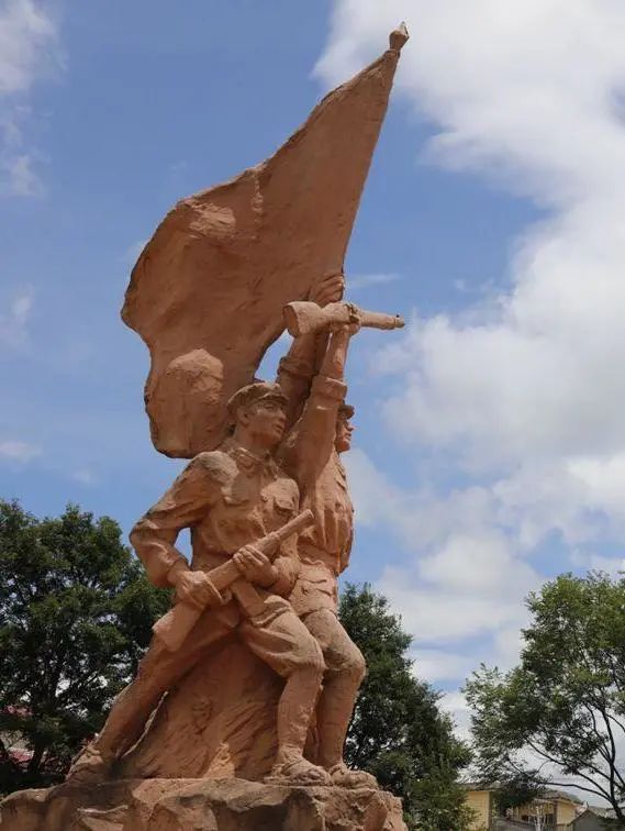 漫漫两万五千里红军长征路,跨过无数大山大河,也成就了人类历史上一座