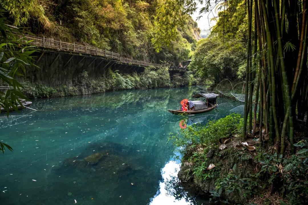 诗画龙津溪三峡旅游地