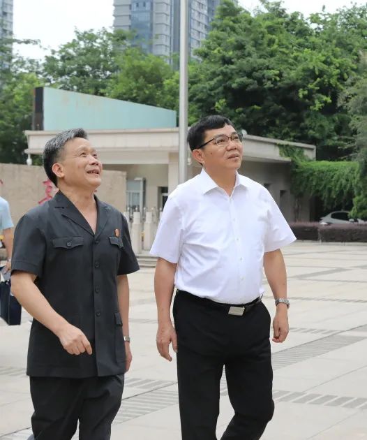 加强府院联动协作助力法治政府建设王进足市长走访市法院市检察院