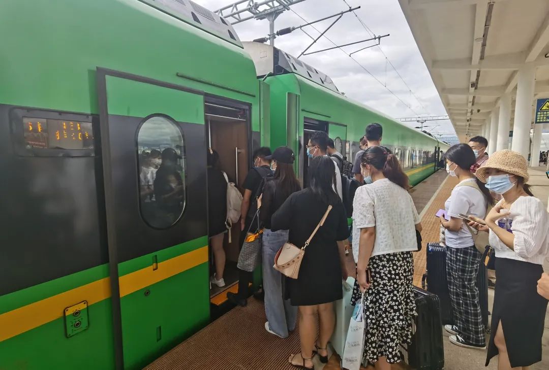 蒙自——河口,增开1对动车