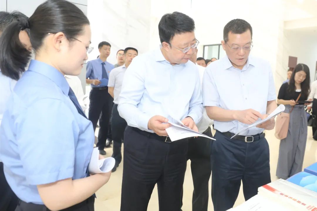 中央第十四督导组组长李佳在四川省检察院开展调研督导.