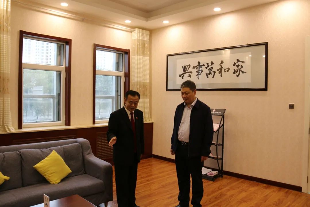 教育整顿在进行丨市委副书记谢宝恩一行调研指导城东法院队伍教育整顿