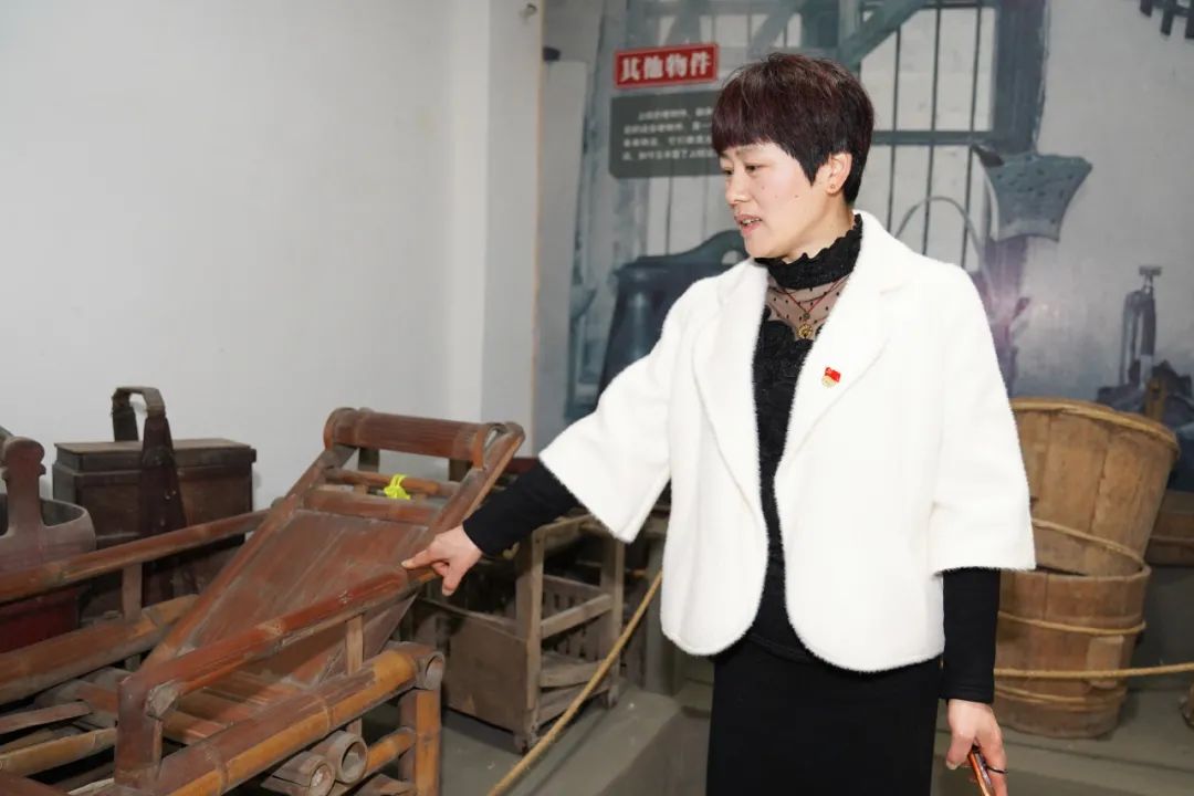 "越地女儿"王慧芬:锦心绣口 讲"活"上旺精神