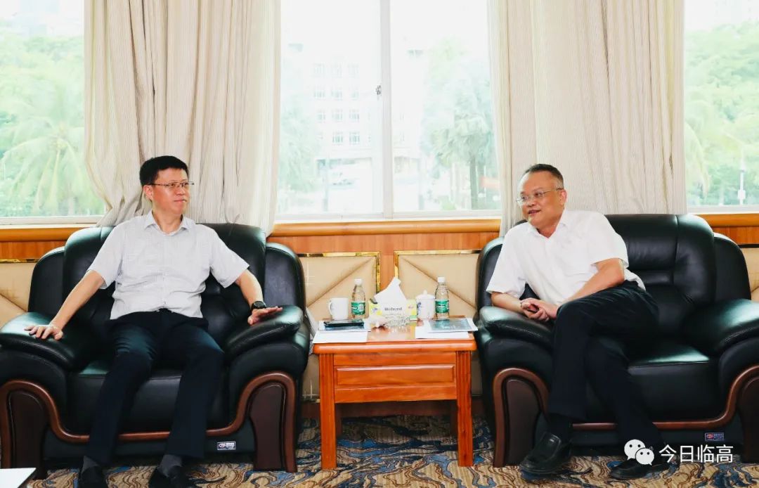 文斌会见中国联通海南分公司总经理谢华一行