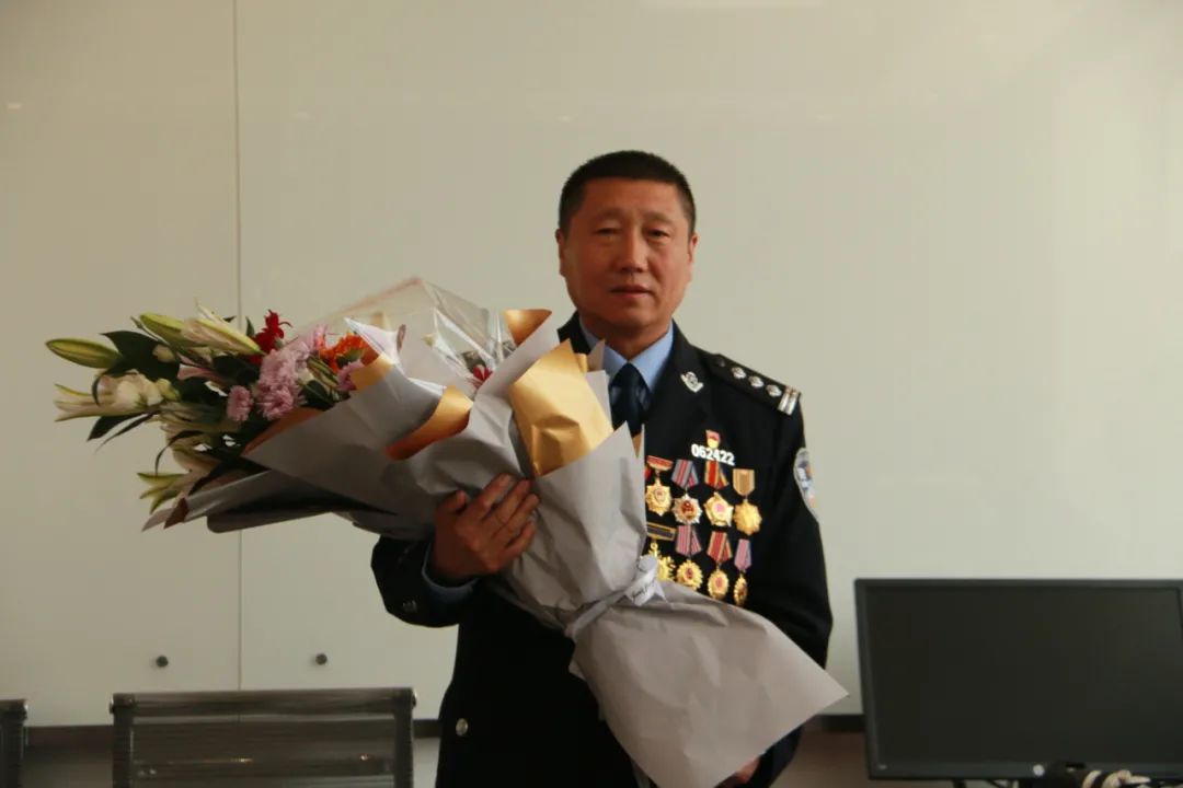 市局举行仪式欢送孙杰同志赴京参加建党100周年庆祝活动