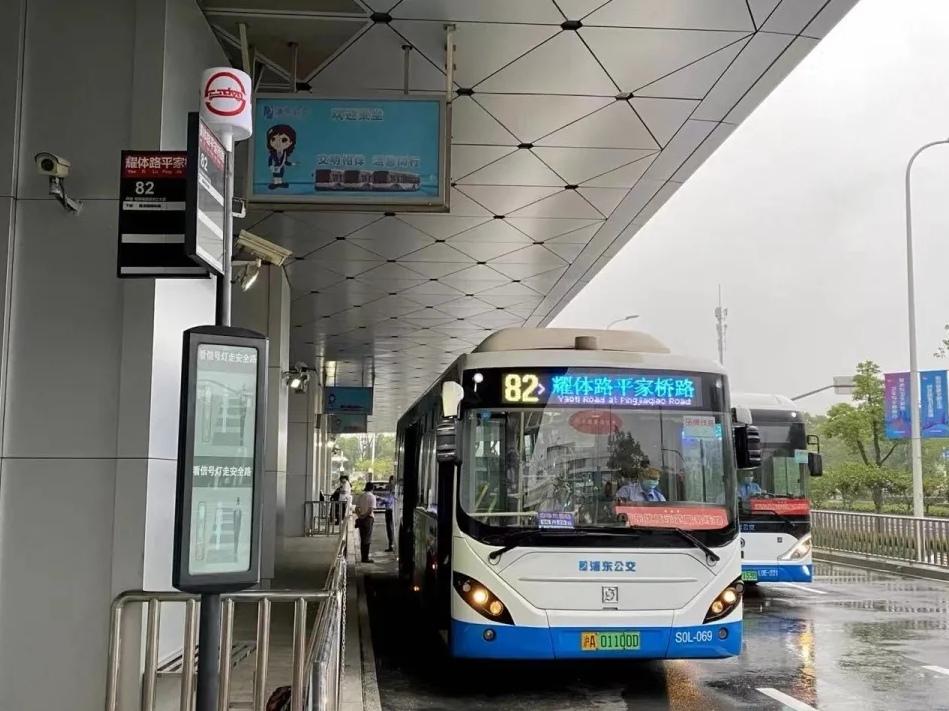 82路今天正式延伸晶耀前滩公交枢纽站启用
