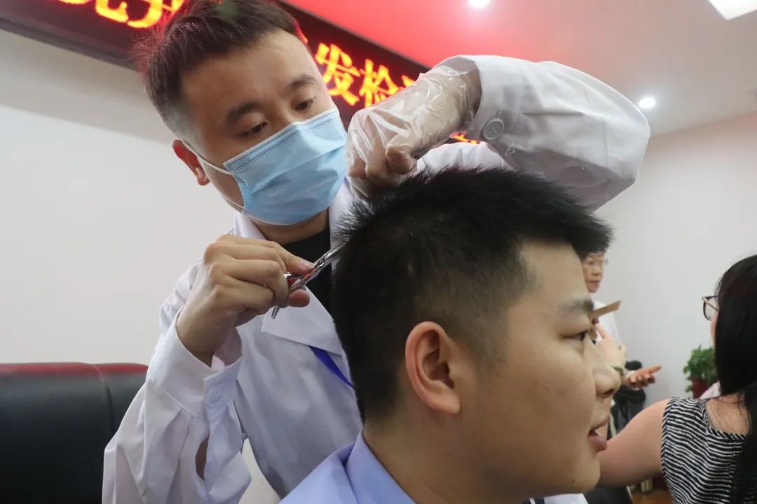 国际禁毒日旌阳区法院开展毛发检测筑牢禁毒防线