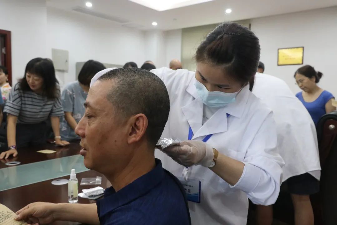 国际禁毒日旌阳区法院开展毛发检测筑牢禁毒防线