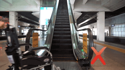 你知道吗这样乘坐扶梯很危险
