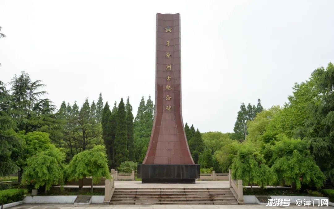 奉贤区烈士陵园建于1990年3月,改造修缮于1999年10月