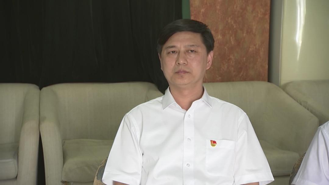 县领导张国辉,李国德,李红松,丁勇,杨玉松出席仪式.