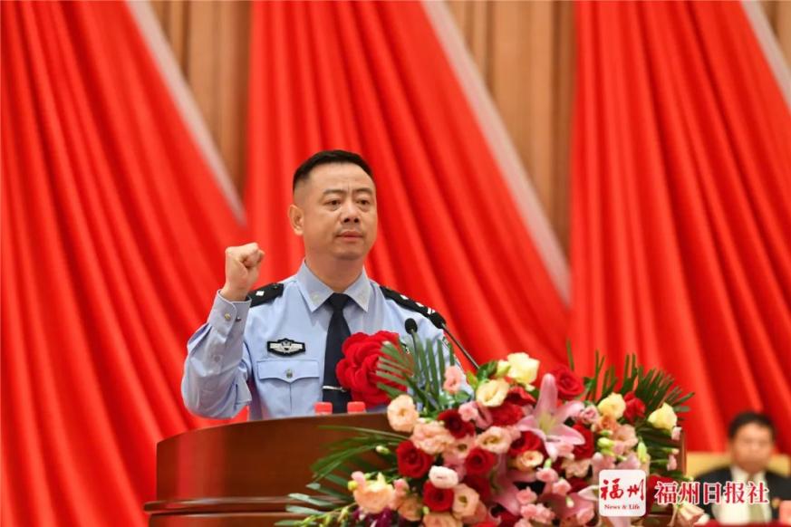 李伟翰交通警察大队副大队长长乐区公安局查看详情扫描下方二维码记得