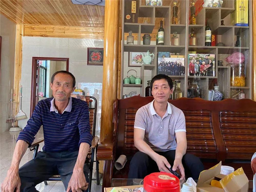 最美家庭最美人物江春华百善孝为先