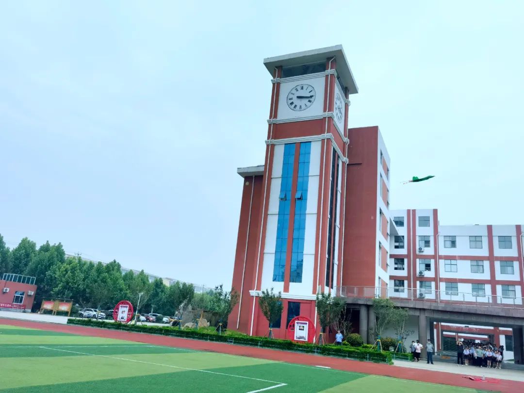 "航模巡回展"第二站——长安路小学