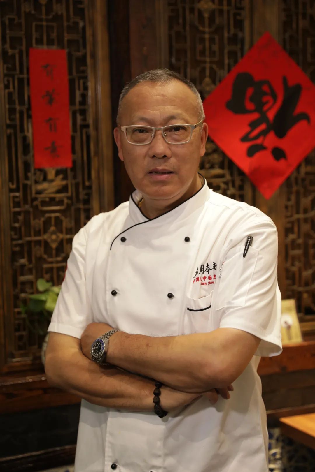 名厨本帮馆 老板李伯荣弟子陈 建 新今天,我们就请到了李伯荣的弟子