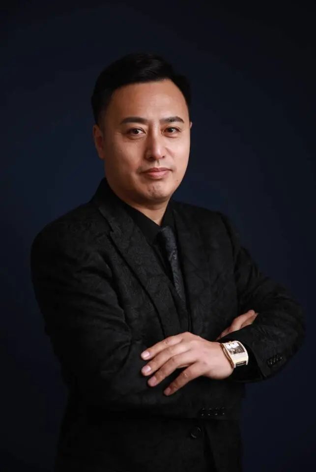 重磅国家首批骨干校长省专家型校长王立杰加盟左思教育集团